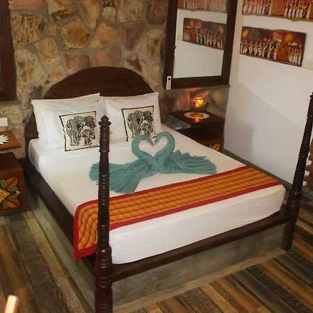 Villa Olde Ceylon Kandy Bagian luar foto